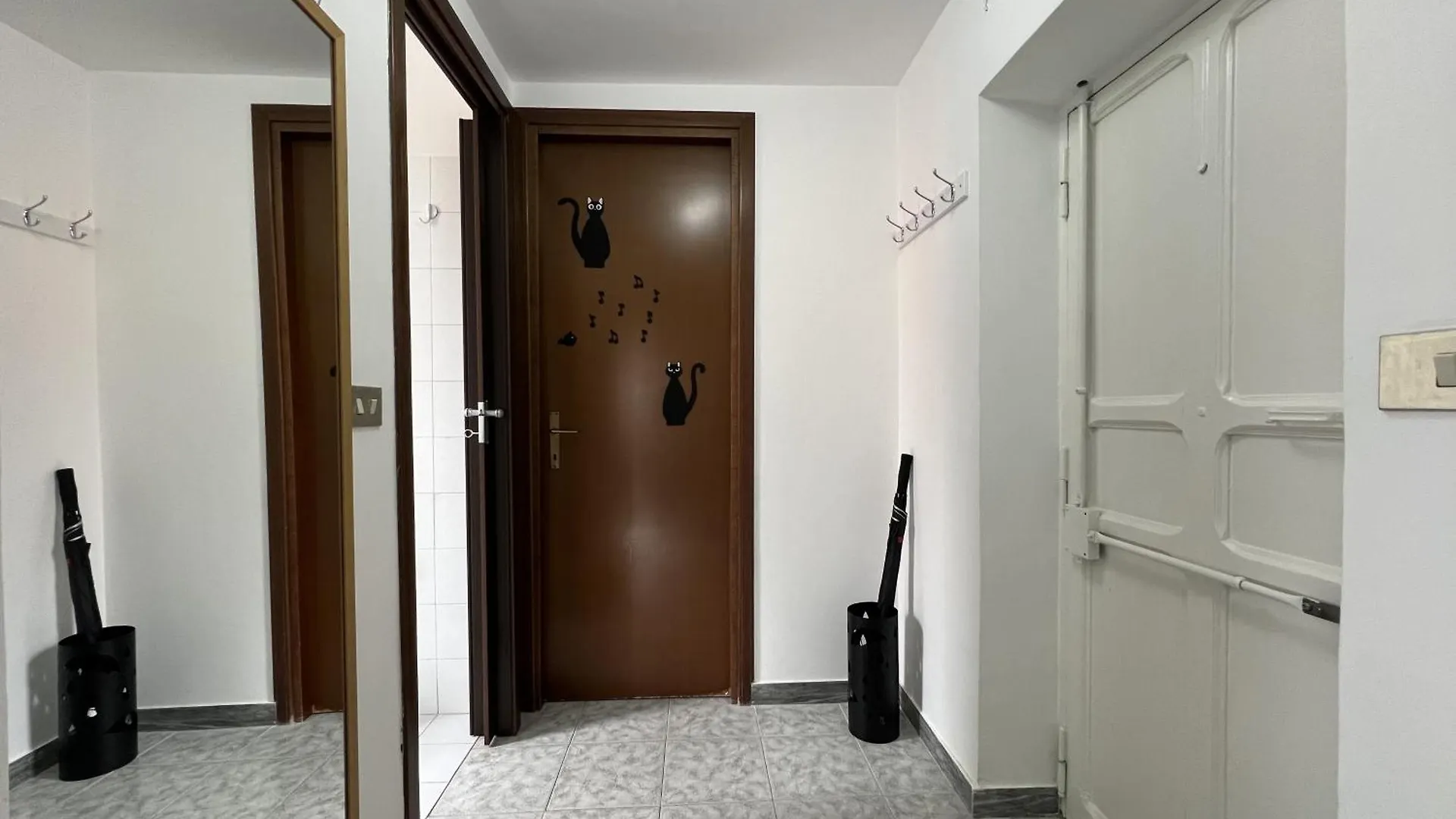 Near Metro Alessandrino Apartment Nonno Gervasio Rom 0*,  Italien